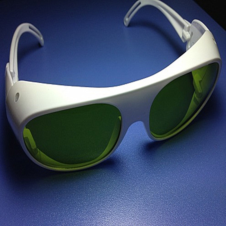 激光防護眼鏡安全檢測(圖1)